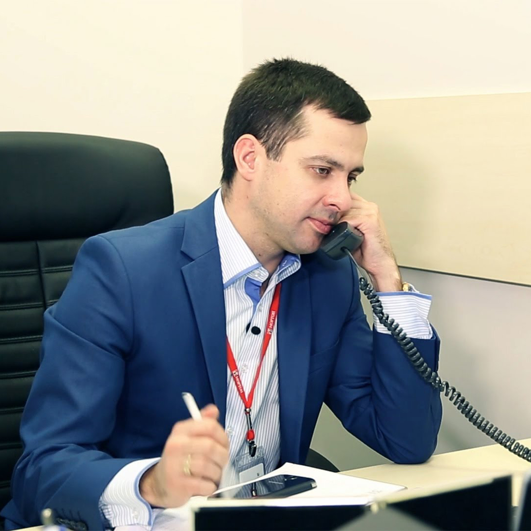 Специались по кредитованию наличными
